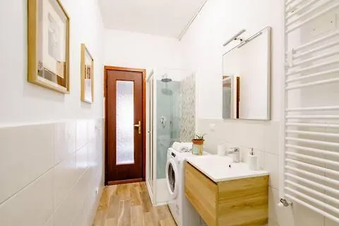 Homestay Quiet And Private Room In Milan
